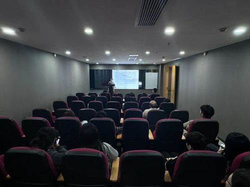 湖南芙蓉律师事务所召开每周案例研讨交流会